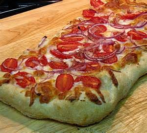 pizza with grape tomatoes